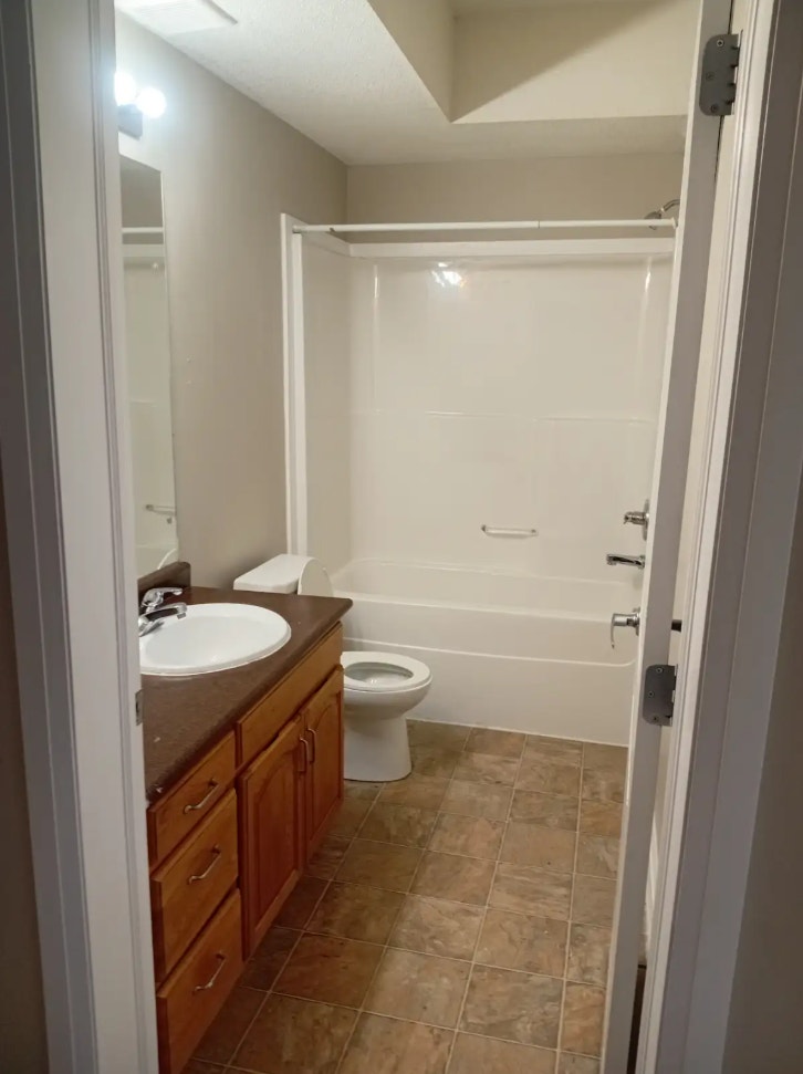 Downtown 2 bedroom rental 3
