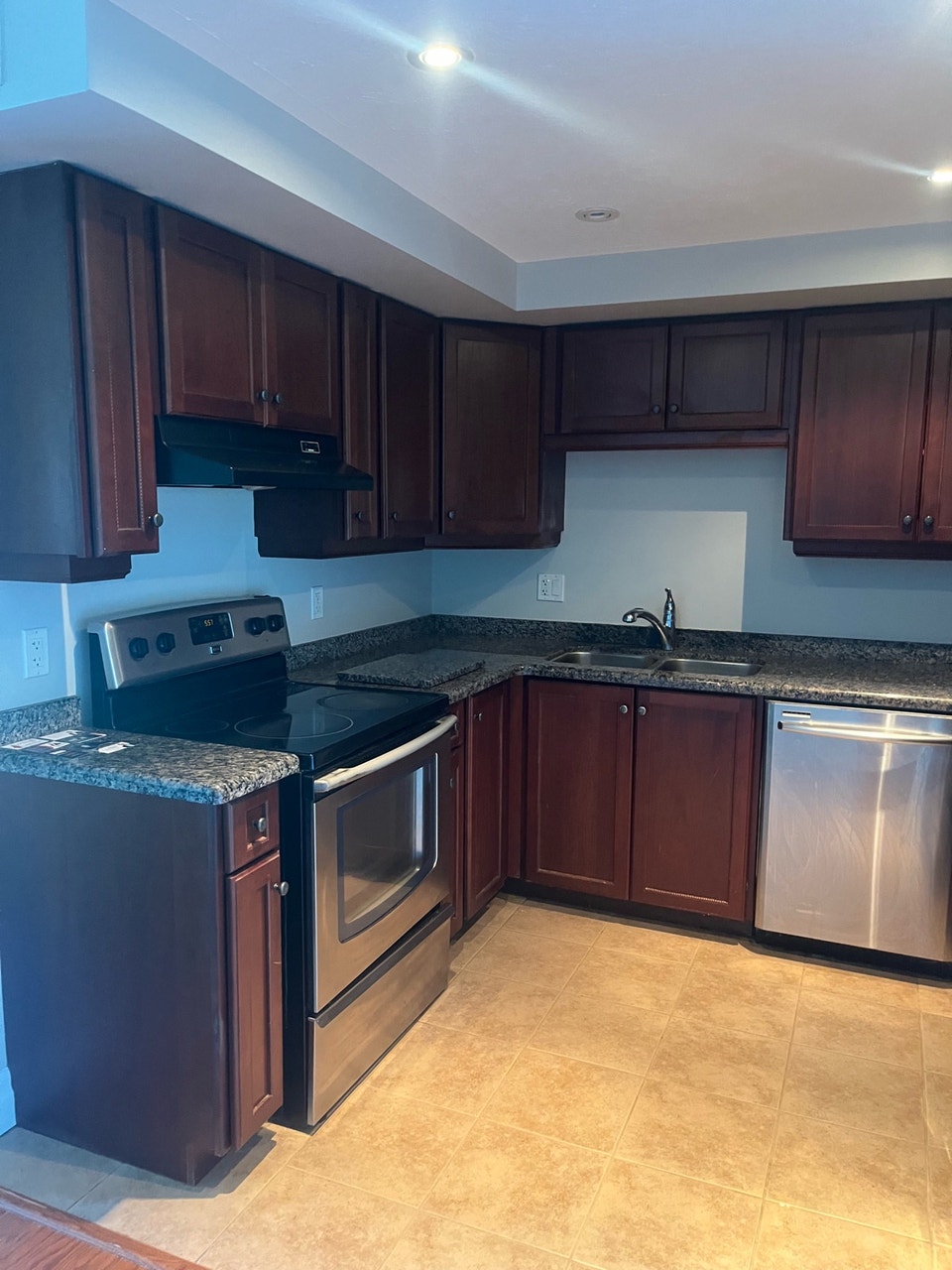2 Bedroom 1.5 Bathroom Rental in Southampton 1