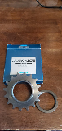 Dura Ace 16T track sprocket and lock ring