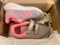 BNWT Adidas Tensaur Run 2.0 toddler girls shoes sz 10