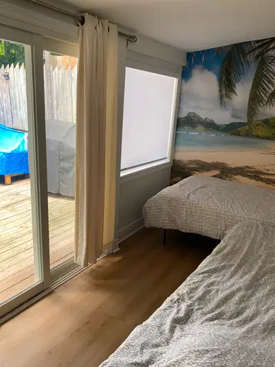 Shared room/2beds available homestay