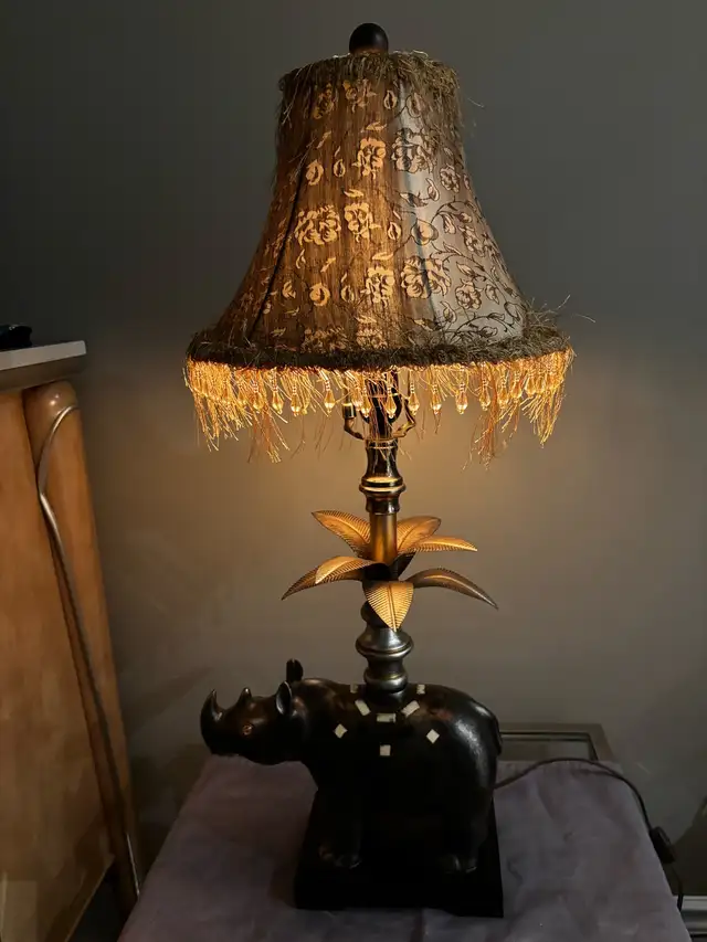 Rhino Table Lamp in Home Décor & Accents in Mississauga / Peel Region - Image 6