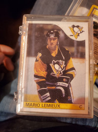 Mint condition mario lemieux topps rookie card 300 $