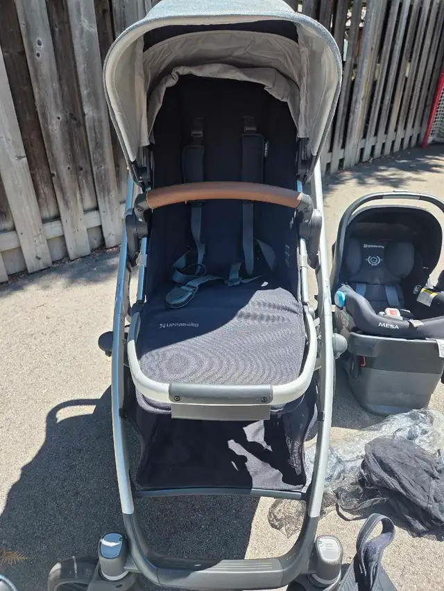 Uppababy Vista V2 Stroller/Carseat Package in Strollers, Carriers & Car Seats in Markham / York Region - Image 3