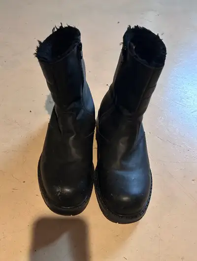 Men’s winter boots , View more