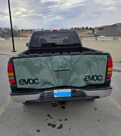 Brand new full size Evoc tailgate pad. Just bought a couple weeks ago and only had bikes on it a few...