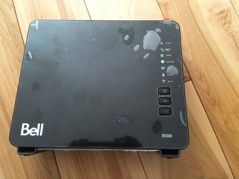 Modem Routeur Home Hub 2000 modem / Fast 5250 Réseaux