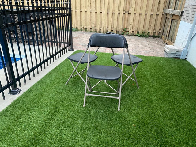 Location chaises pliantes 1,25$ / Folding chairs for rent $1.25 dans Mobilier pour terrasse et jardin  à Longueuil/Rive Sud