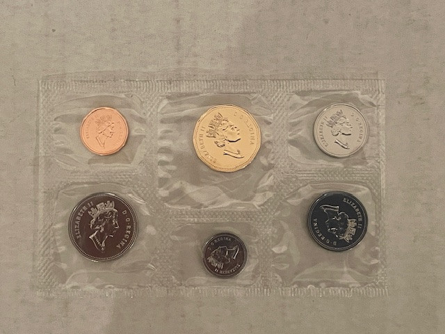 1995 CANADIAN UNCIRCULATED PROOF-LIKE SET dans Art et objets de collection  à Ville de Montréal - Image 3