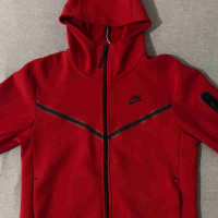 Nike Tech Fleece rouge