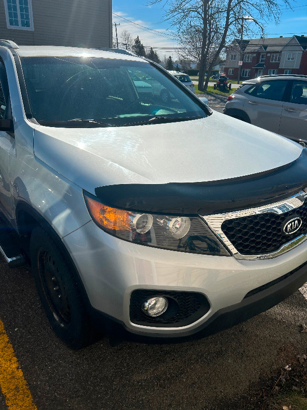 Kia sorento 2012  54000 km dans Autos et camions  à Ouest de l’Île - Image 3