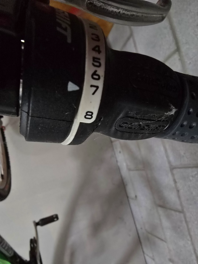 WOMENS MOUNTAIN BIKE BICYCLE SPECIALIZED EXPEDITION 24 SPEED WOW in Mountain in Kitchener / Waterloo - Image 9