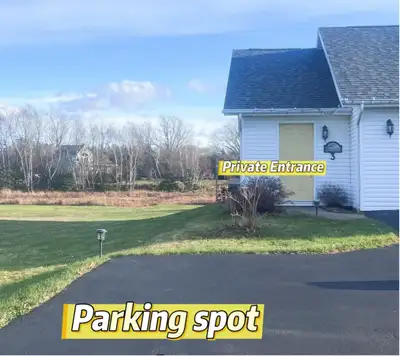 • Prime Location: Conveniently located near Stratford Bridge, elementary schools, grocery stores, an...