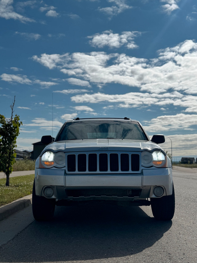 Jeep Grand Cherokee 2008 in Cars & Trucks in Fort McMurray