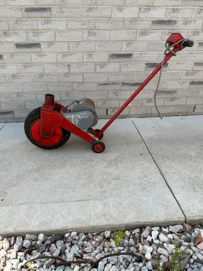 Electric trailer dolly.. Power Caster Model PC-1 .. Older model, but works efficiently..We used it t...