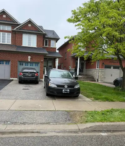 House for rent in Brampton (Airport Rd. & Bovaird Dr)