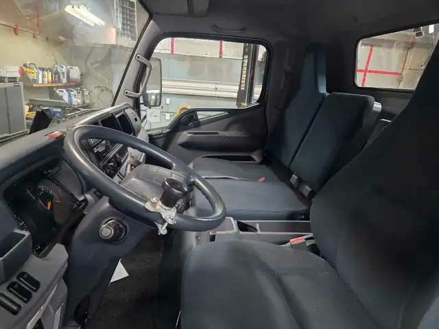 2017 Mitsubishi fuso63849105730563121