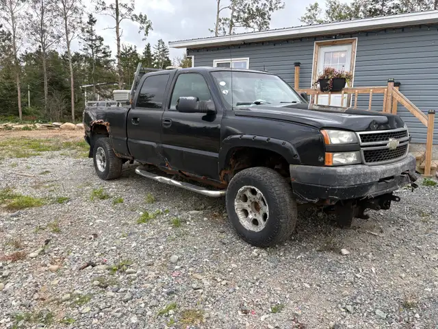 2004 chev 2500 he duramax for parts or repair