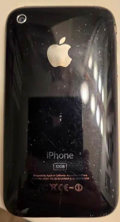 iphone 32 3GS, View more