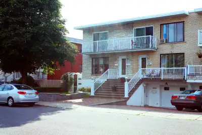 J'offre un 3 et demi, dans demi sous-sol d’un duplex, cartier résidentiel, entrée laveuse sécheuse,...