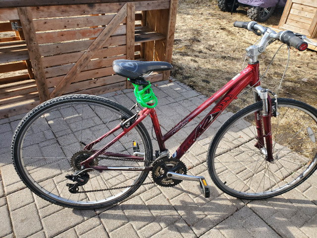 Bicyclette pour adulte ou ado /65$ dans De route  à Saguenay