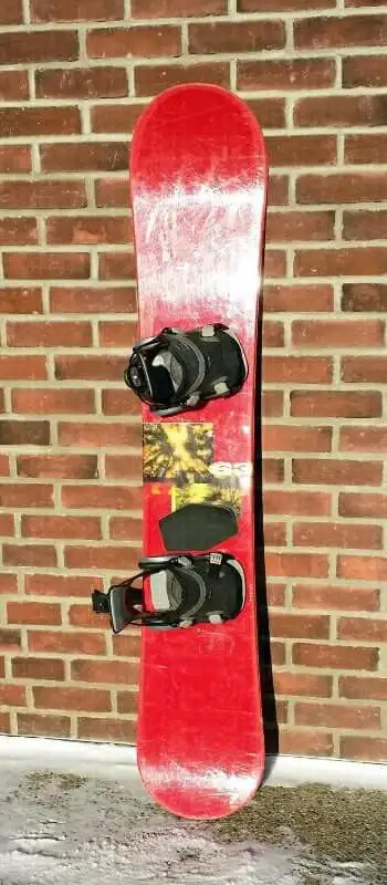 ☆☆☆ BURTON SNOWBOARD **WITH BINDINGS!!** + MORE!! ☆☆☆, View more
