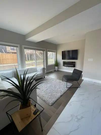 Location: Kitchener (315 Chapel Hill Dr, Kitchener, ON N2R 0P4) Rent: $2,800 / month Available: Dece...