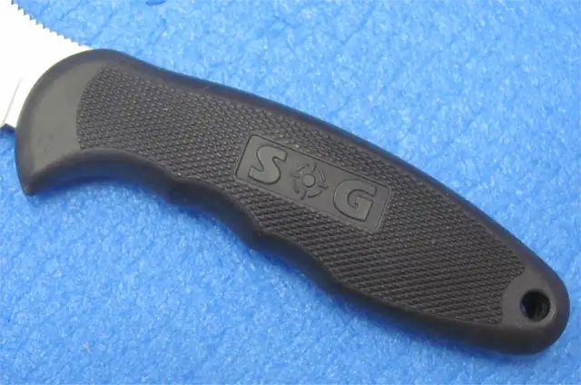 NEW SOG Field PUP Knife AUS-8 Steel (Dwight-Muskoka) in Fishing, Camping & Outdoors in Muskoka - Image 4
