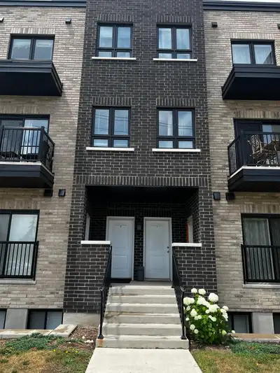 Move right into this clean and comfortable fully furnished 2-bedroom, 1 and 1/2-bathroom house in a...