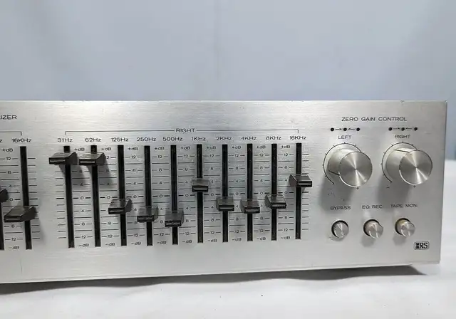 REALISTIC 31-2000A  EQUALIZER in Stereo Systems & Home Theatre in Markham / York Region - Image 3