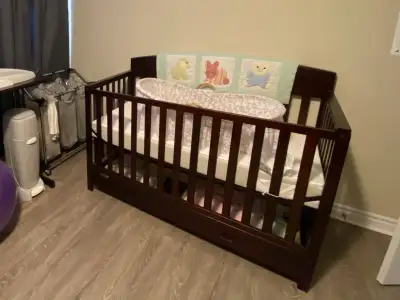 Graco 5-in-1 Benton Crib and Mattress - converts to toddler bed, View more