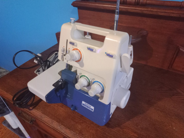 Serger in Hobbies & Crafts in London - Image 2