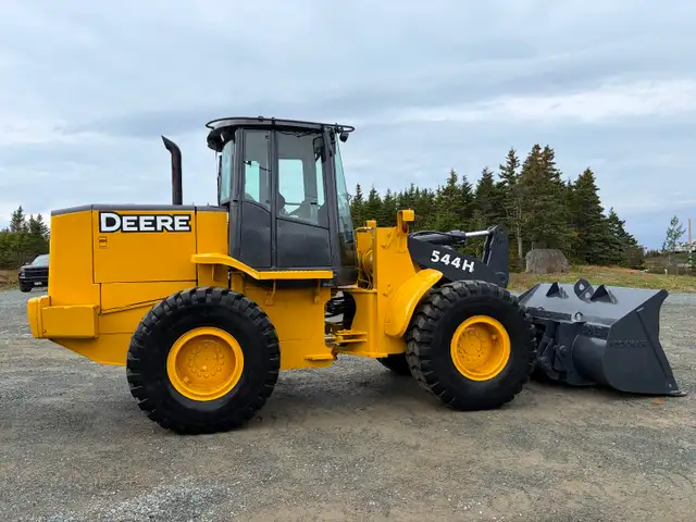 544H John Deere Loader in Heavy Equipment in St. John's - Image 2