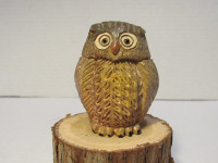 #119 Vtg Signed Artesania Rinconada Hand Carved Owl Figurine