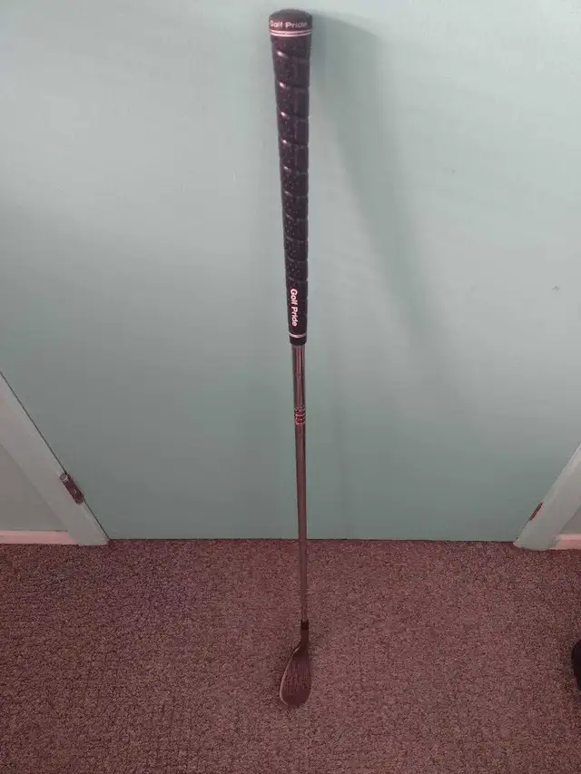 Titleist Vokey 52 degree wedge in Golf in Gatineau - Image 3