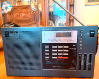 Sony ICF-2001 AM FM Radio