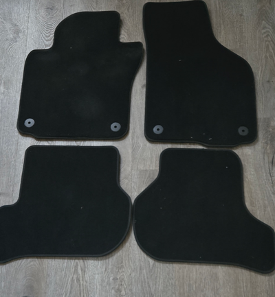 - floormats for 2010–2014 Volkswagen Golf (Mk6) - purchased new in 2015 and used three summers