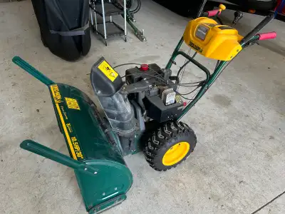 10.5/30” snowblower. Power steering. Runs good