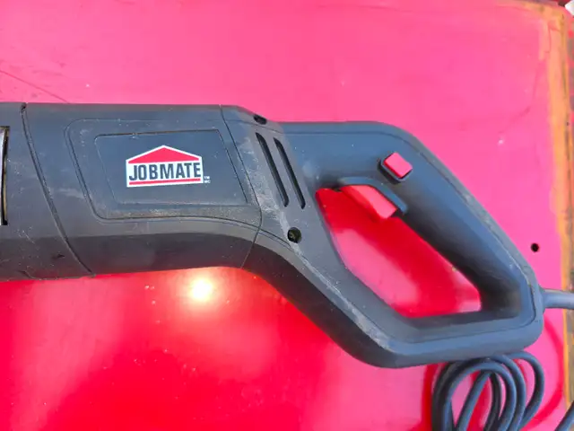 Jobmate Job Mate Reciprocating Saw 6.5A 120V Corded 1 Blade Key in Power Tools in Windsor Region - Image 8