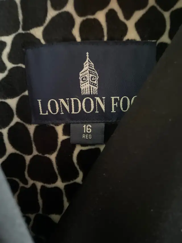 Women’s coat $35 in Women's - Tops & Outerwear in Laval / North Shore - Image 3