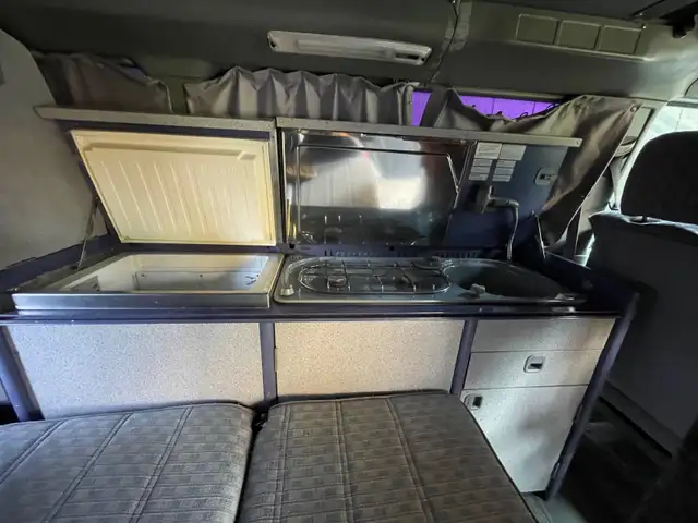 1992 VW eurovan camper in Travel Trailers & Campers in Whitehorse - Image 8