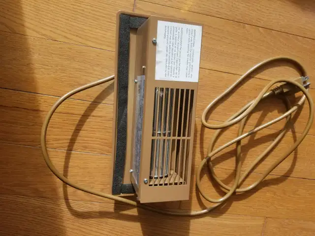 Cyclone Register Booster Fan Plus Brown with Built-In Thermostat in Indoor Lighting & Fans in Mississauga / Peel Region - Image 4