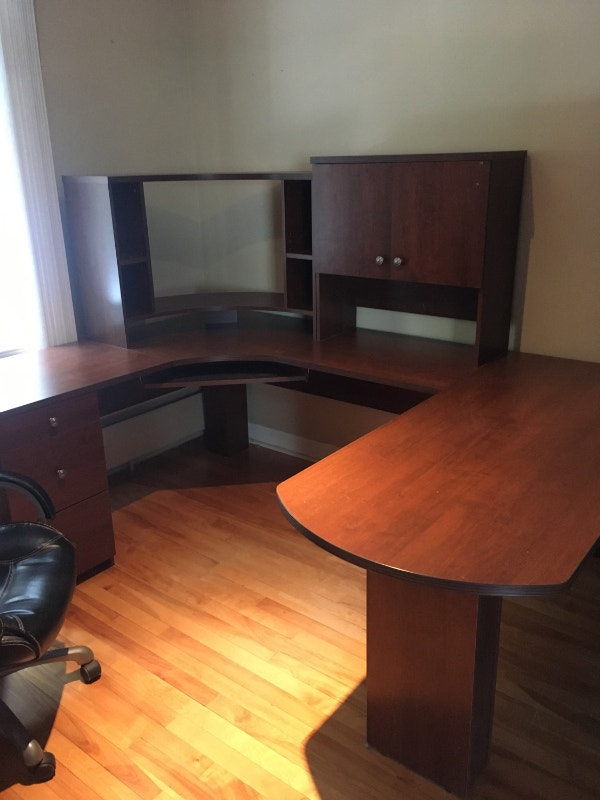 Grand bureau de travail Bureaux Ville de Montréal Kijiji