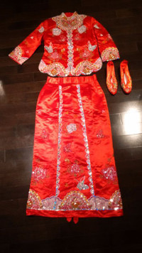 Chinese Traditional Wedding "Qwa" with shoes