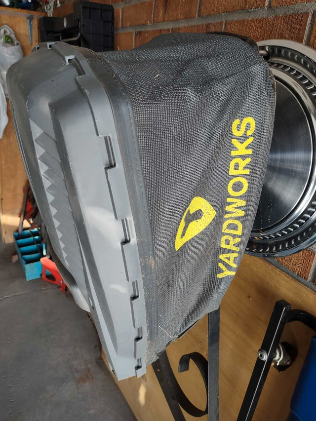 lawnmower bag Sac pour tondeuse yardworks dans Tondeuses et souffleuses  à Laval/Rive Nord