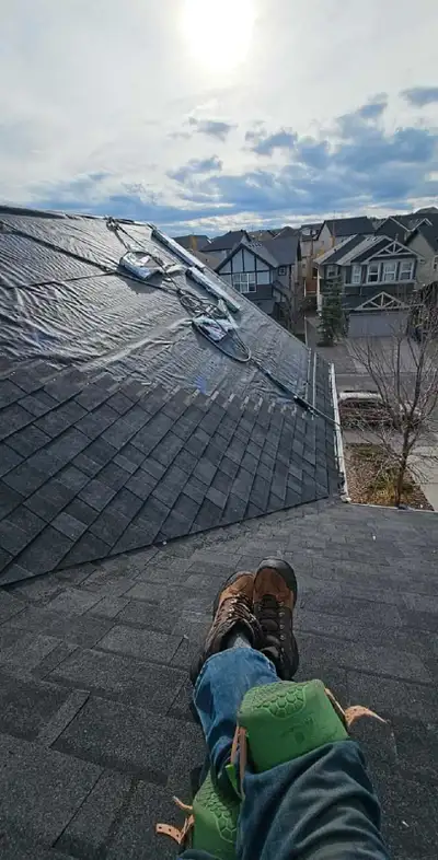 Roofer: Looking for experienced roofer who has their own tools and takes genuine care and pride in t...