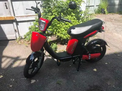 Vélo électrique style scooter , View more