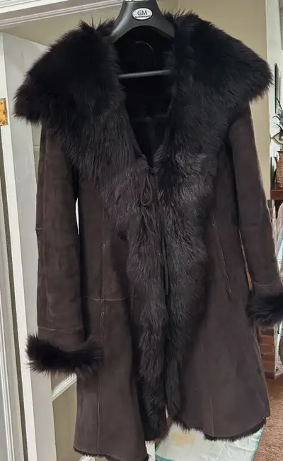 HSO Dark Brown Fur Coat – Excellent Condition, View more