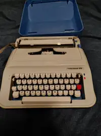 Underwood 378 Portable Typewriter with Blue shell