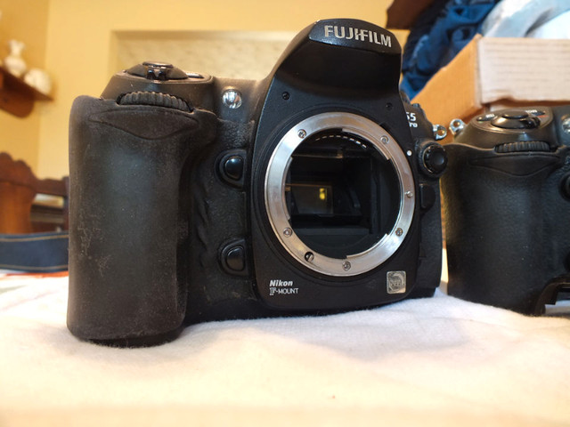 Two Fujifilm S5 Pro DSLR bodies for parts. Nikon F mount. in Cameras & Camcorders in St. Catharines - Image 2